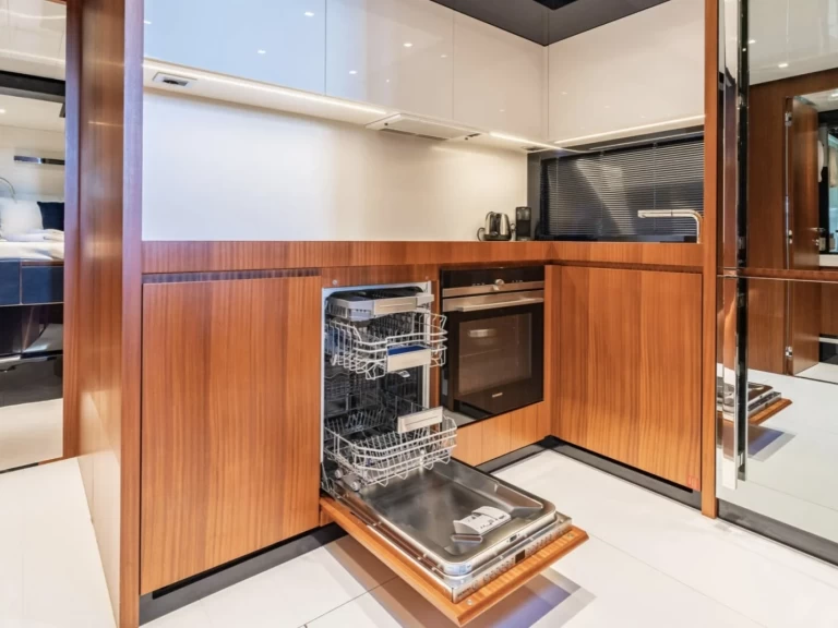 Hire a Riva Rebel 66 Saint-Tropez