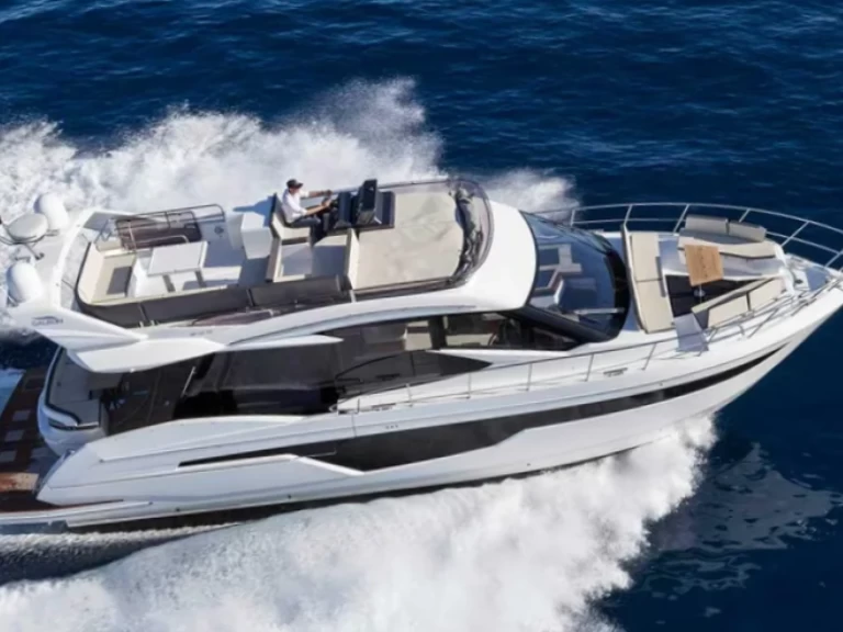 Yacht charter Saint-Tropez - Galeon Galeon 500 Fly on SamBoat