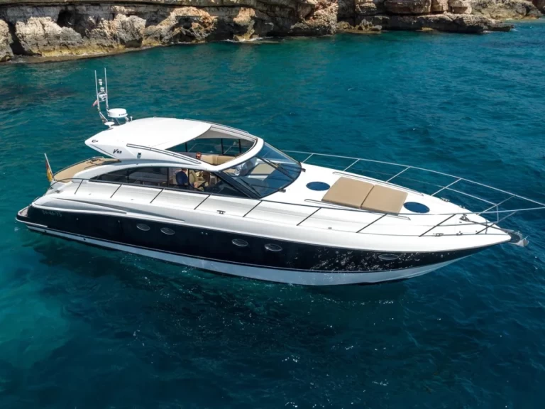Charter a Princess Princess V53 in Cannes on Samboat