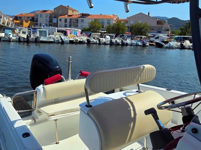Motorboat hire in Saint-Florent - Bénéteau Flyer 750 Open