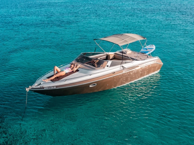 Hire Motorboat Cranchi with a boat licence