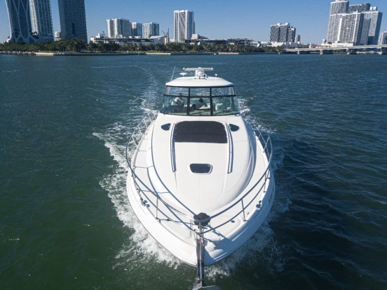 Hire a Sea Ray Sea Ray 54 Miami Beach