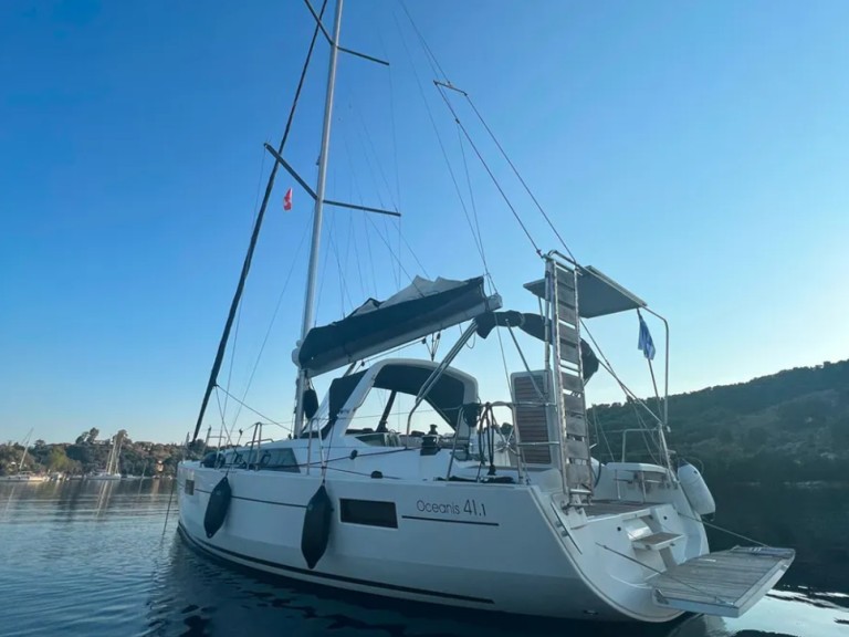 Sailboat hire in Lefkáda - Bénéteau Oceanis 41.1