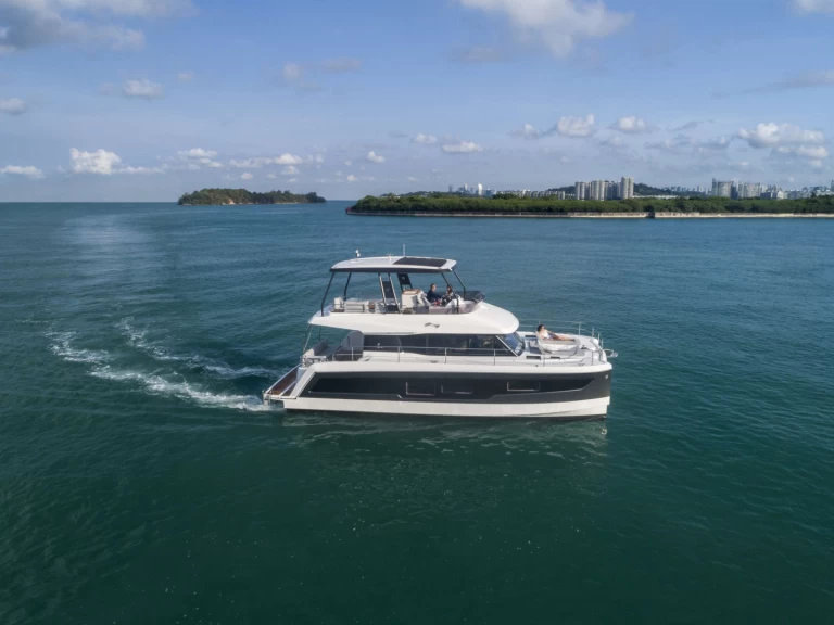 Yacht hire Belize cheap FASCHING