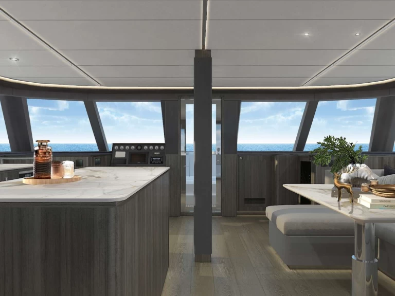 Hire Luxury Yacht HeySea with a boat licence