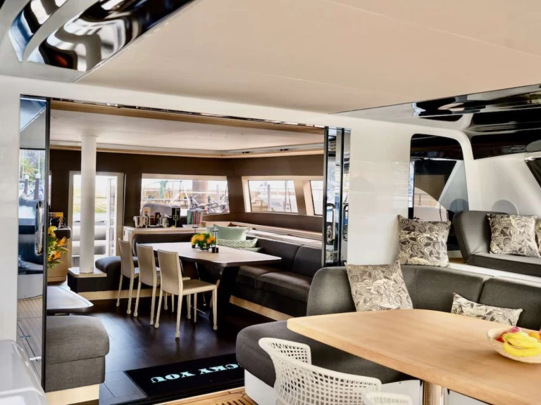 Yacht charter Naples - Lagoon Lagoon Sixty5 2025 on SamBoat