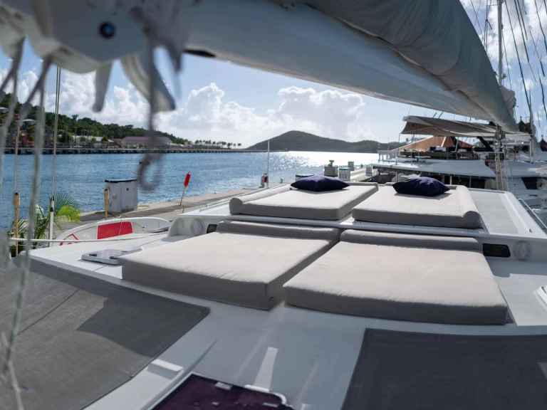 Yacht charter West End - Privilege KELEA on SamBoat