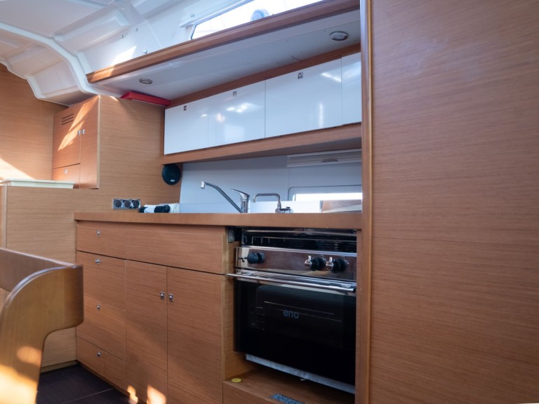 Dufour Dufour 430 Grand Large charter bareboat or skippered in  Alimos