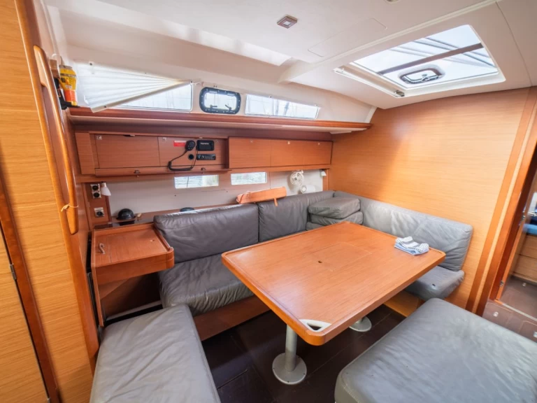 Hire Sailboat Dufour with a boat licence