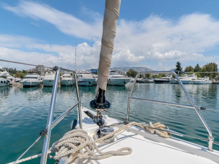 Hire Sailboat with or without skipper Dufour Alimos
