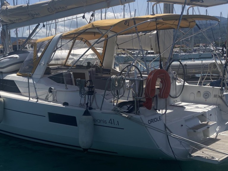 Sailboat to hire Lefkáda at the best price