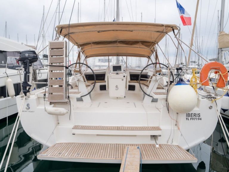 Hire Sailboat Bénéteau with a boat licence