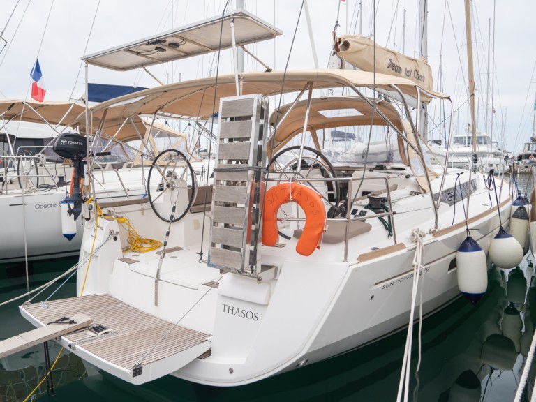 Hire a Jeanneau Sun Odyssey 479 Alimos