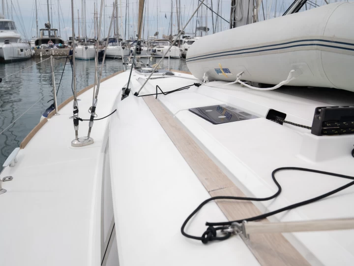 Yacht hire Alimos cheap Sun Odyssey 479