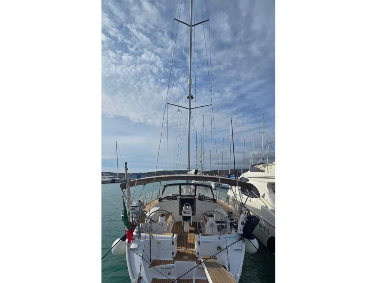 Sailboat to hire Castiglioncello at the best price