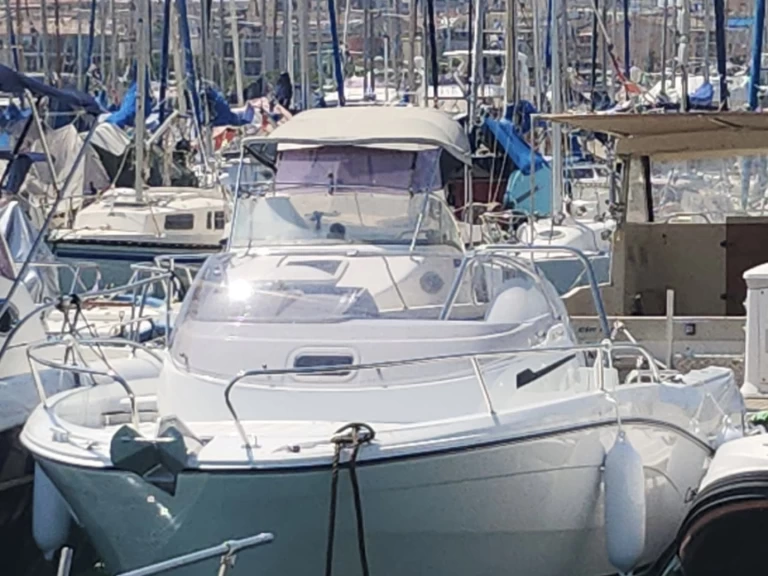 Motorboat hire in Antibes - Jeanneau Cap Camarat 6.5 WA Serie 3