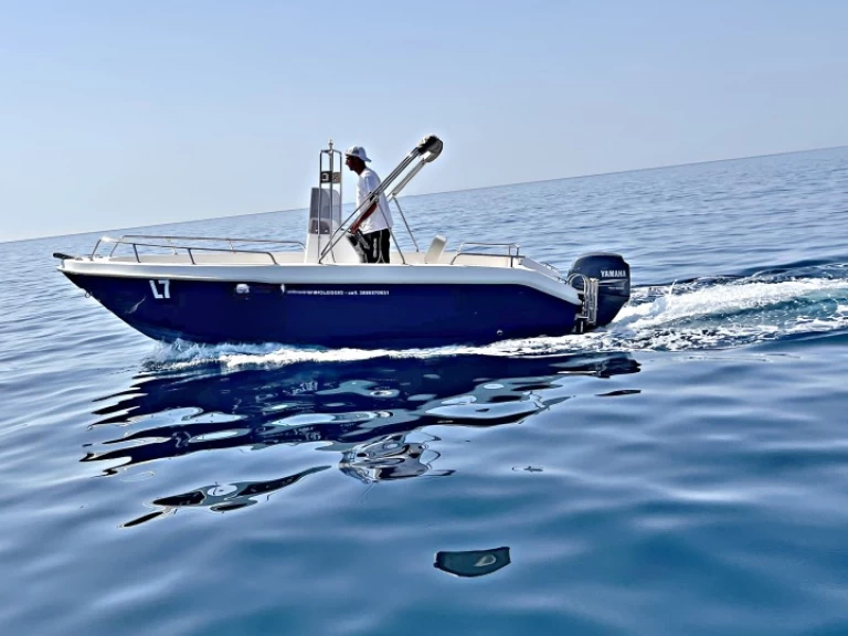 Hire a Lazzari 565 Andrano