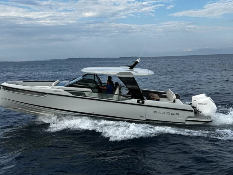 Hire Motorboat Saxdor with a boat licence