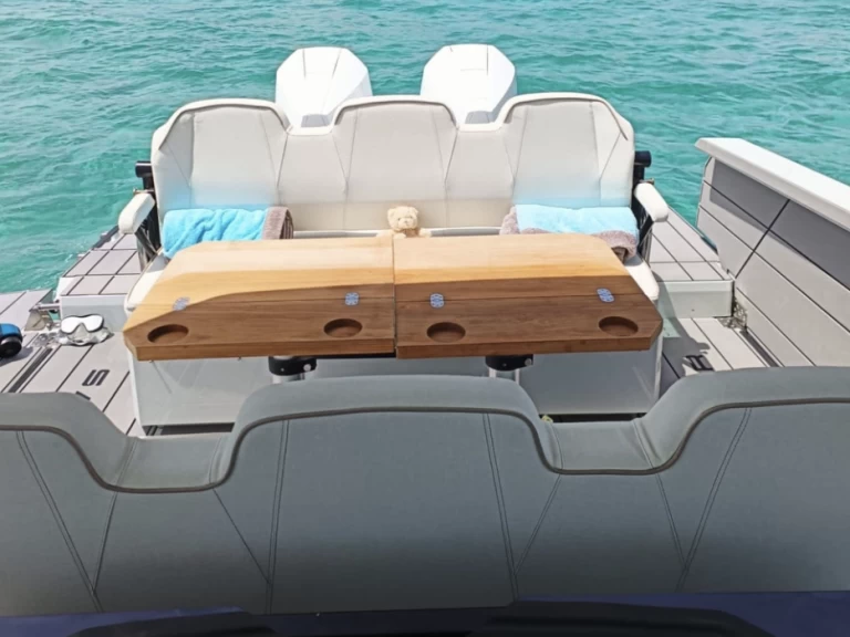 Yacht charter Mandelieu-la-Napoule - Saxdor Saxdor 320 GTO on SamBoat