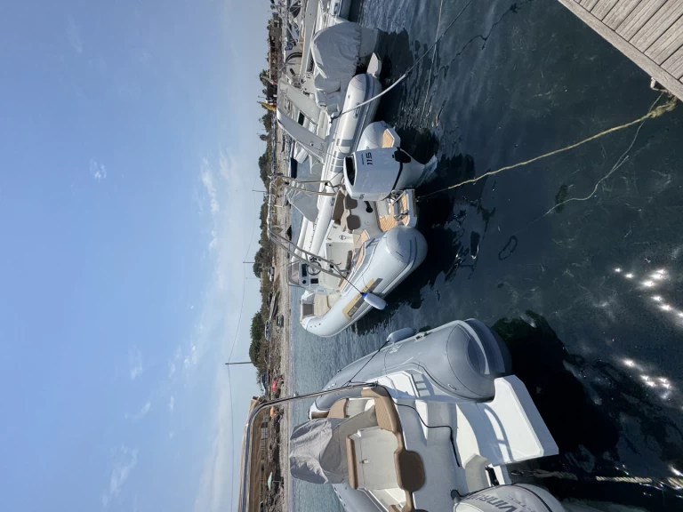 Yacht charter Villaggio San Teodoro - Nautilus GT SixFive on SamBoat