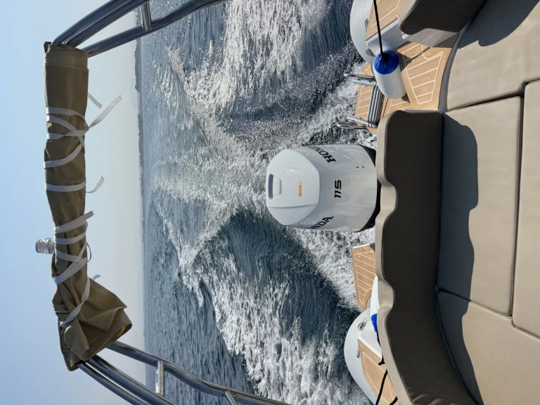 Hire a Nautilus GT SixFive Villaggio San Teodoro