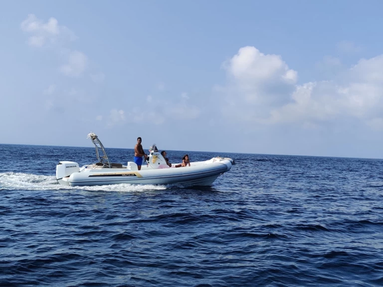 Yacht charter Villaggio San Teodoro - Nautilus GT SixFive on SamBoat