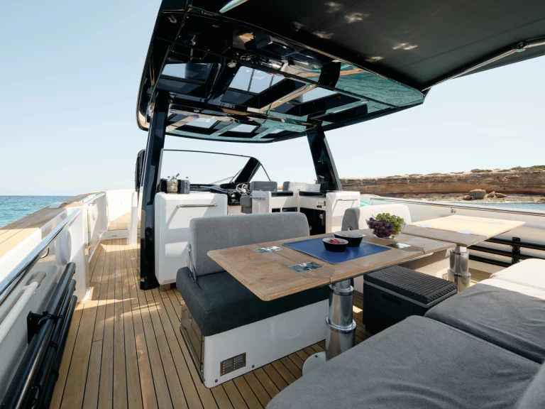 Charter a Fjord 52 Lolo 3 in Ibiza Town on Samboat
