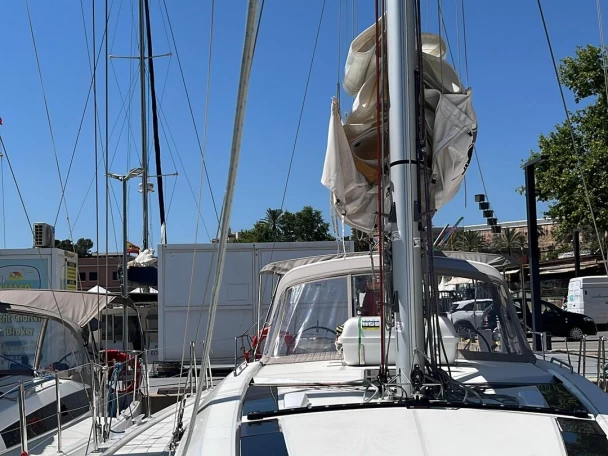 Yacht hire Las Galletas cheap Oceanis 51.1