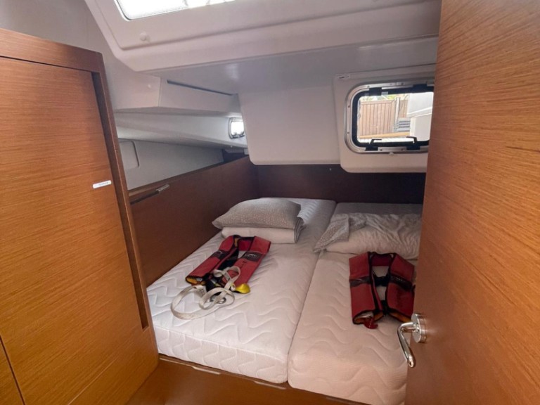 Jeanneau Sun Odyssey 440 charter bareboat or skippered in  Palma de Mallorca