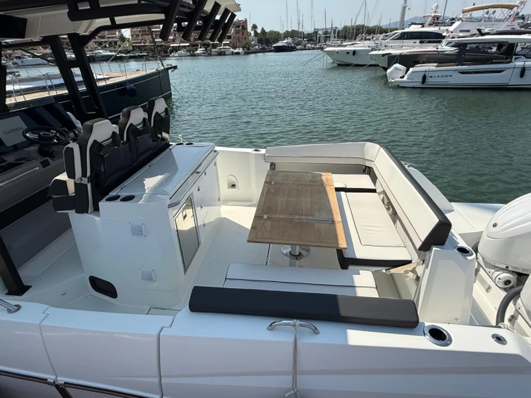 Yacht hire Cogolin cheap cap camarat 10.5 CC