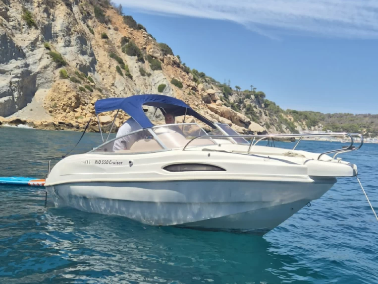 Charter a Quicksilver Activ 675 Open in Dénia on Samboat