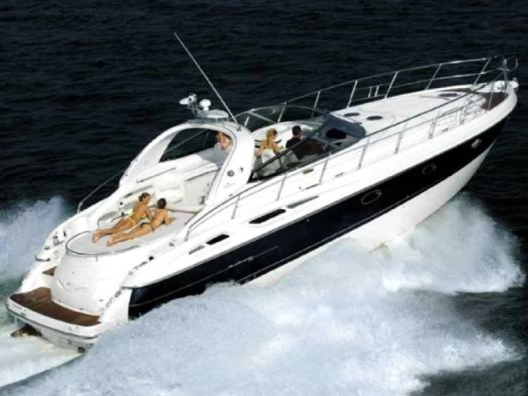 Charter a Cranchi Mediterranee 50 in Blanes on Samboat