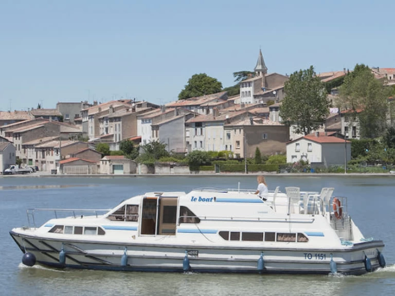 Hire Motorboat with or without skipper Le Boat Trèbes