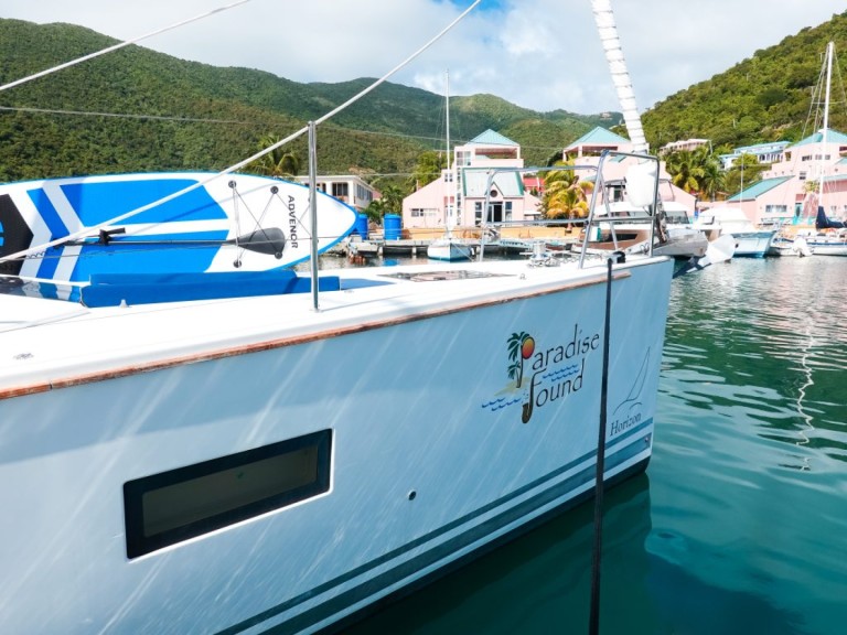 Sailboat to hire Parish of Saint George at the best price