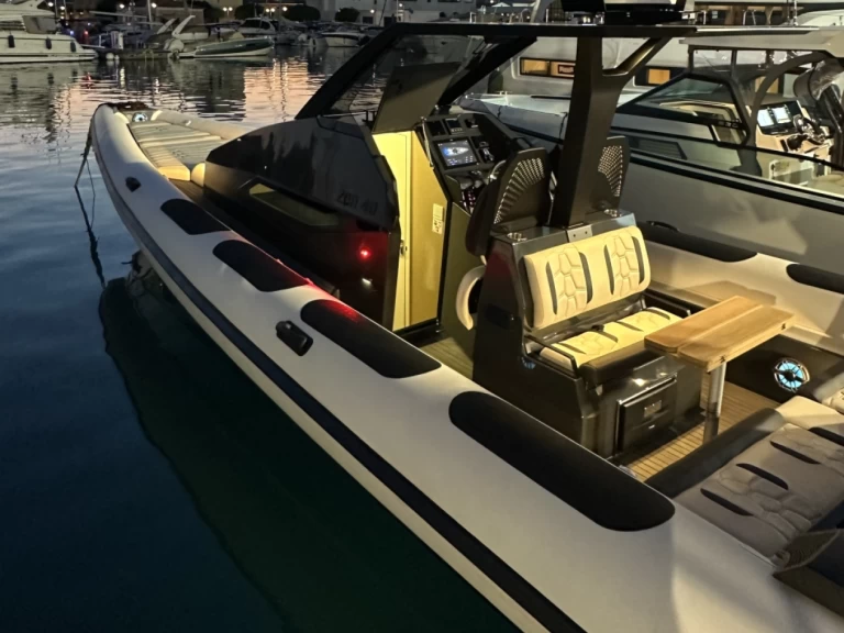 Hire a Zen ZEN 40 - Mod. 2026 Antiparos