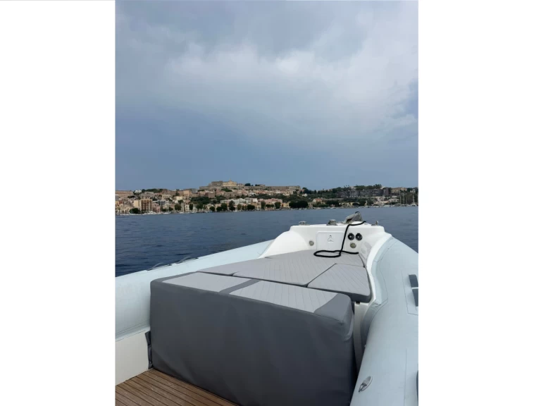 Hire a Nadir NADIR 33 Milazzo