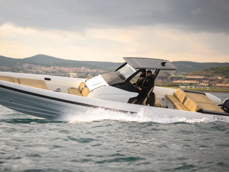 Motorboat hire in Pounta - ZEN MARINE ZEN 40S