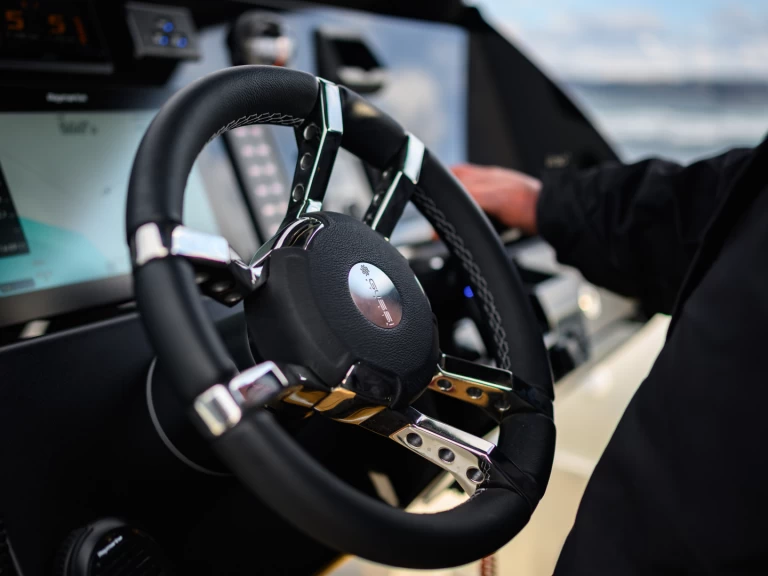 Hire Motorboat ZEN MARINE with a boat licence