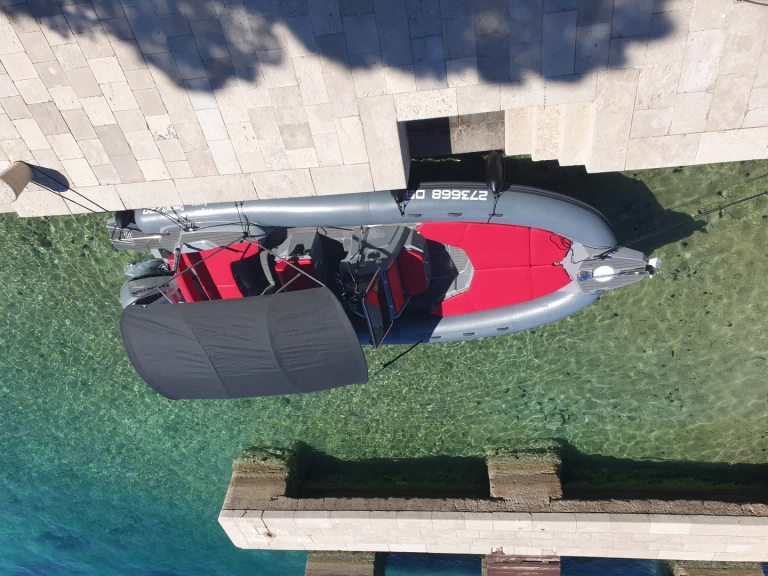 Hire a Marlin Boat 790 Pro Dynamic Marina Frapa Dubrovnik