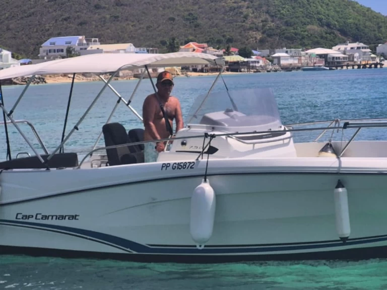 Hire a Jeanneau Cap Camarat 7.5 CC Serie 2 Marigot