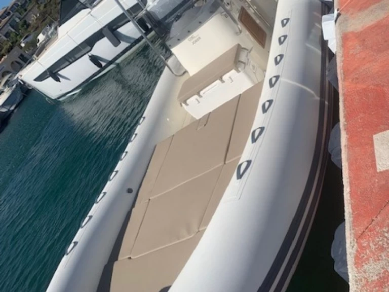 Yacht hire Portigliolo cheap Tempest 900 Sun