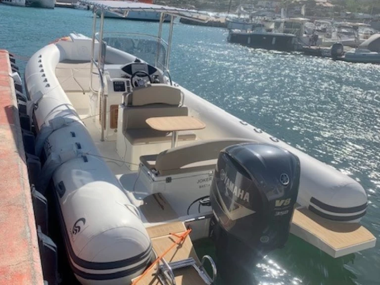 RIB hire in Portigliolo - Capelli Tempest 900 Sun