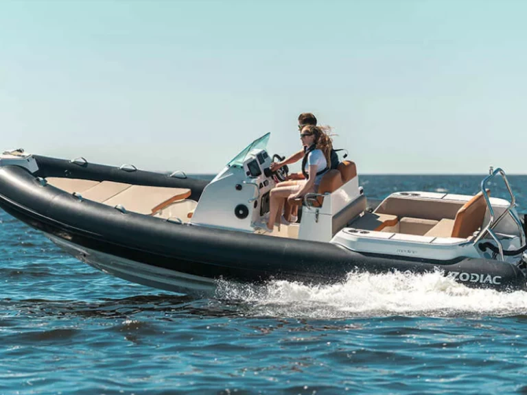 Hire RIB with or without skipper Zodiac Marseille