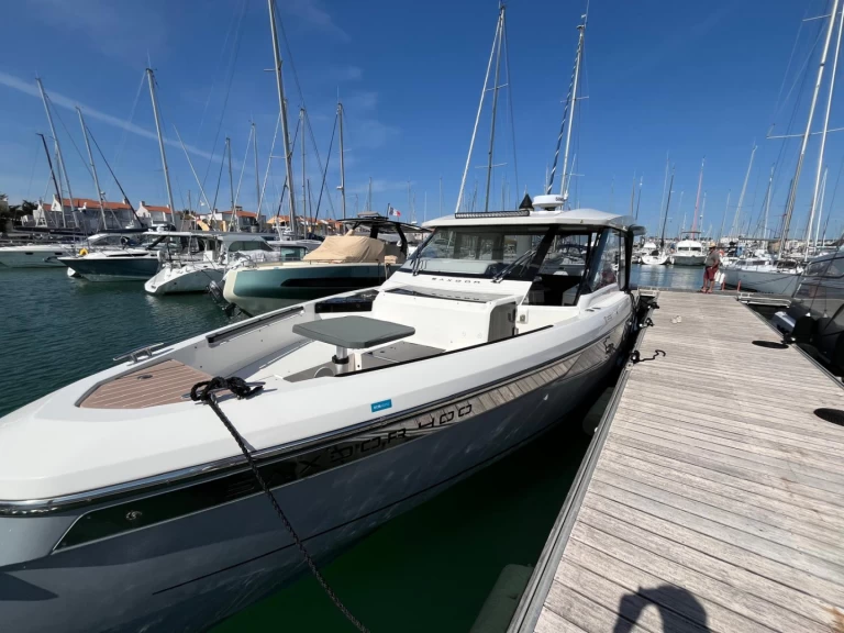 Hire Motorboat Saxdor with a boat licence