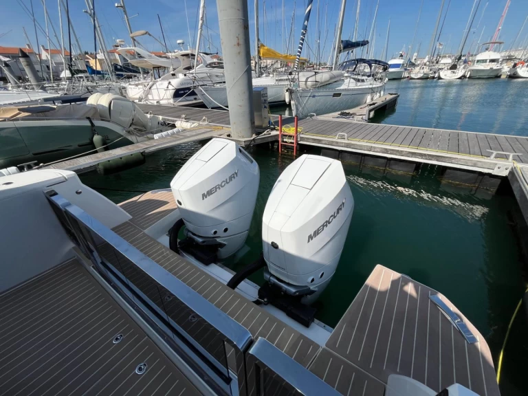 Motorboat to hire Les Sables-d'Olonne at the best price