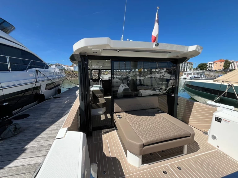 Saxdor Saxdor 400 GTC charter bareboat or skippered in  Les Sables-d'Olonne