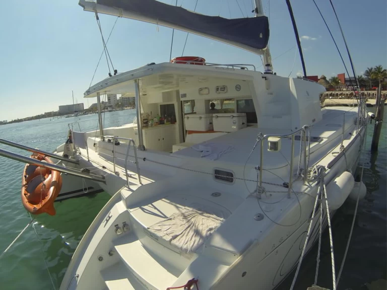 Yacht hire Cancún cheap 550