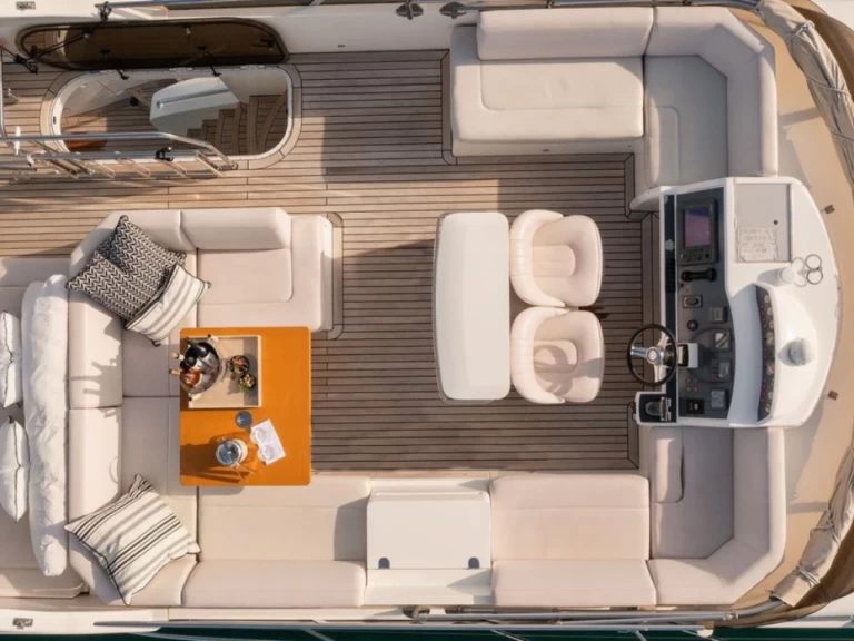 Yacht charter Portisco - Princess Princess 62 Fly on SamBoat