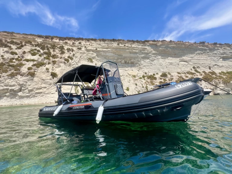 Hire RIB Highfield with a boat licence