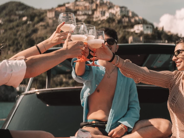 Charter a Motonautica Daniele Raptor 35 in Amalfi on Samboat